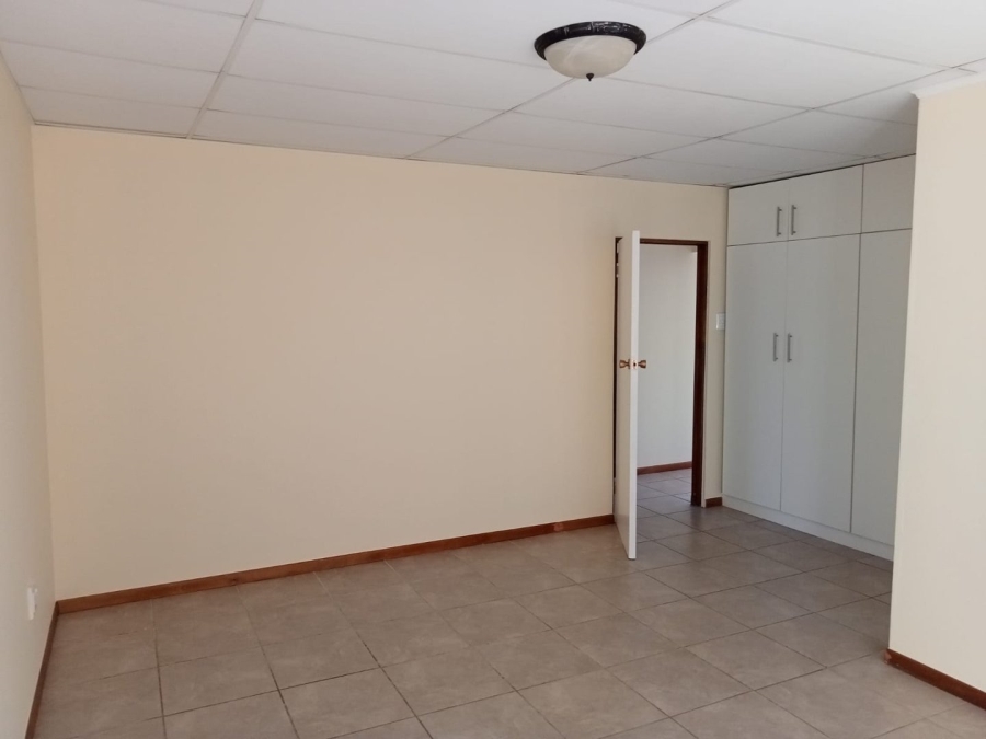 To Let 3 Bedroom Property for Rent in Denneoord Western Cape